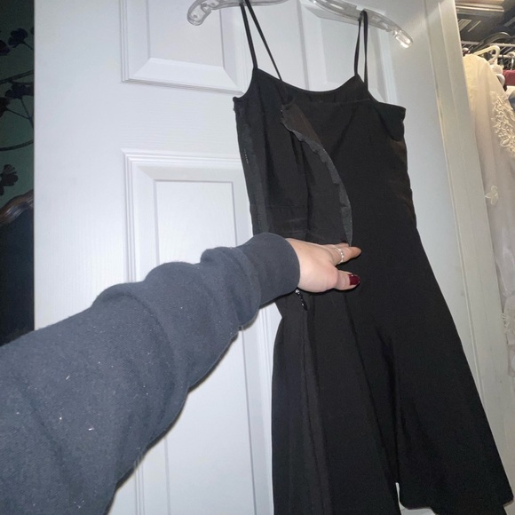 H&M Black mini dress with pleated details size 4 - Picture 7 of 8